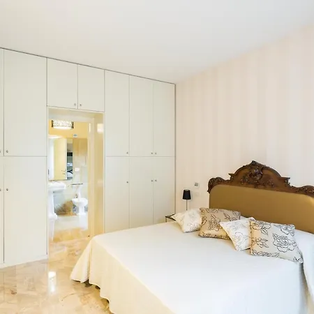Appartement Residenza Al Vittoriale - By Host4u