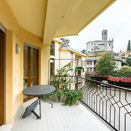 Residenza Al Vittoriale - By Host4u Appartement Gardone Riviera