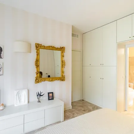 Residenza Al Vittoriale - By Host4u Apartament *