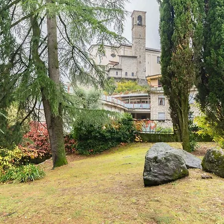 Residenza Al Vittoriale - By Host4u Apartament *