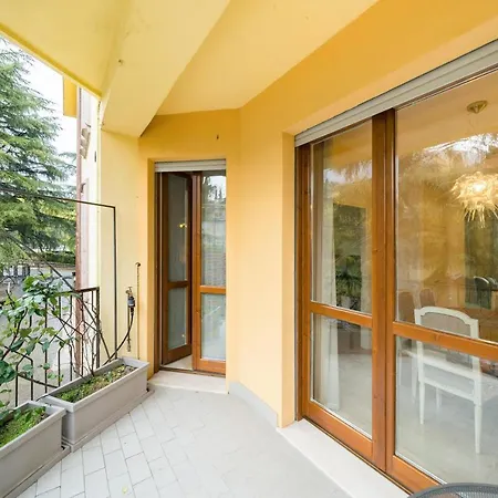 Residenza Al Vittoriale - By Host4u Apartament Gardone Riviera